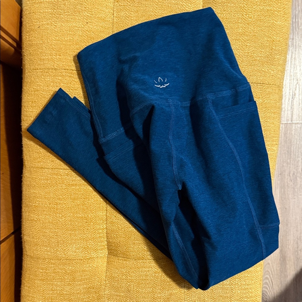 NWOT Beyond Yoga High Waisted Leggings – XXS – 23” Inseam – Pockets